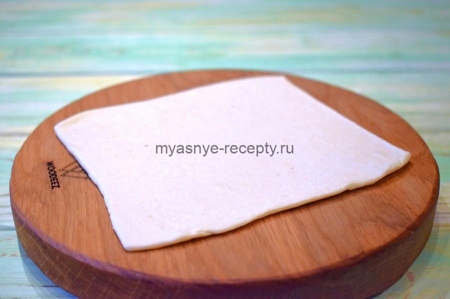 Приготовление слоек с отварной свининой и куриным вареным яйцом, шаг 5 Приготовление слоек с отварной свининой и куриным вареным яйцом, шаг 5